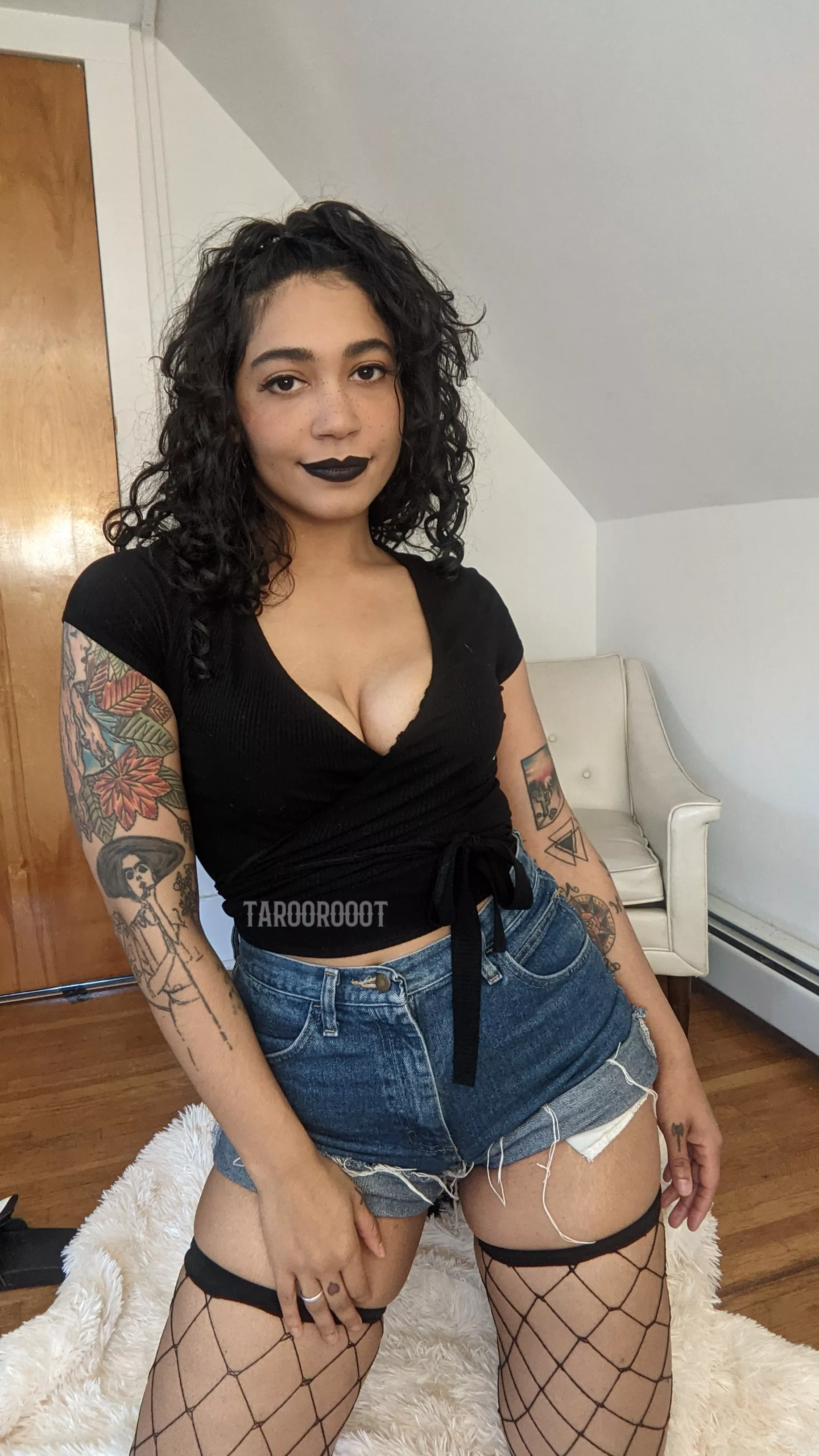 Do I tempt you? posted by TarooRooot