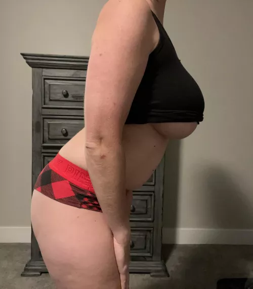 Do like milfs with big tits? | link in comments! by joolz012