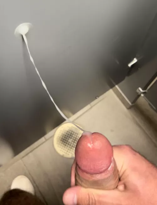 Do malls make you guys horny too? (Indiana) by cumobsession1