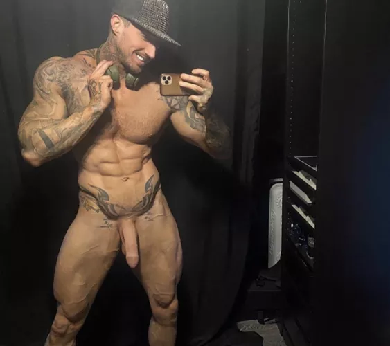 Do tall guys turn you on? Im 6ft5 by MuscleAlphaXXX