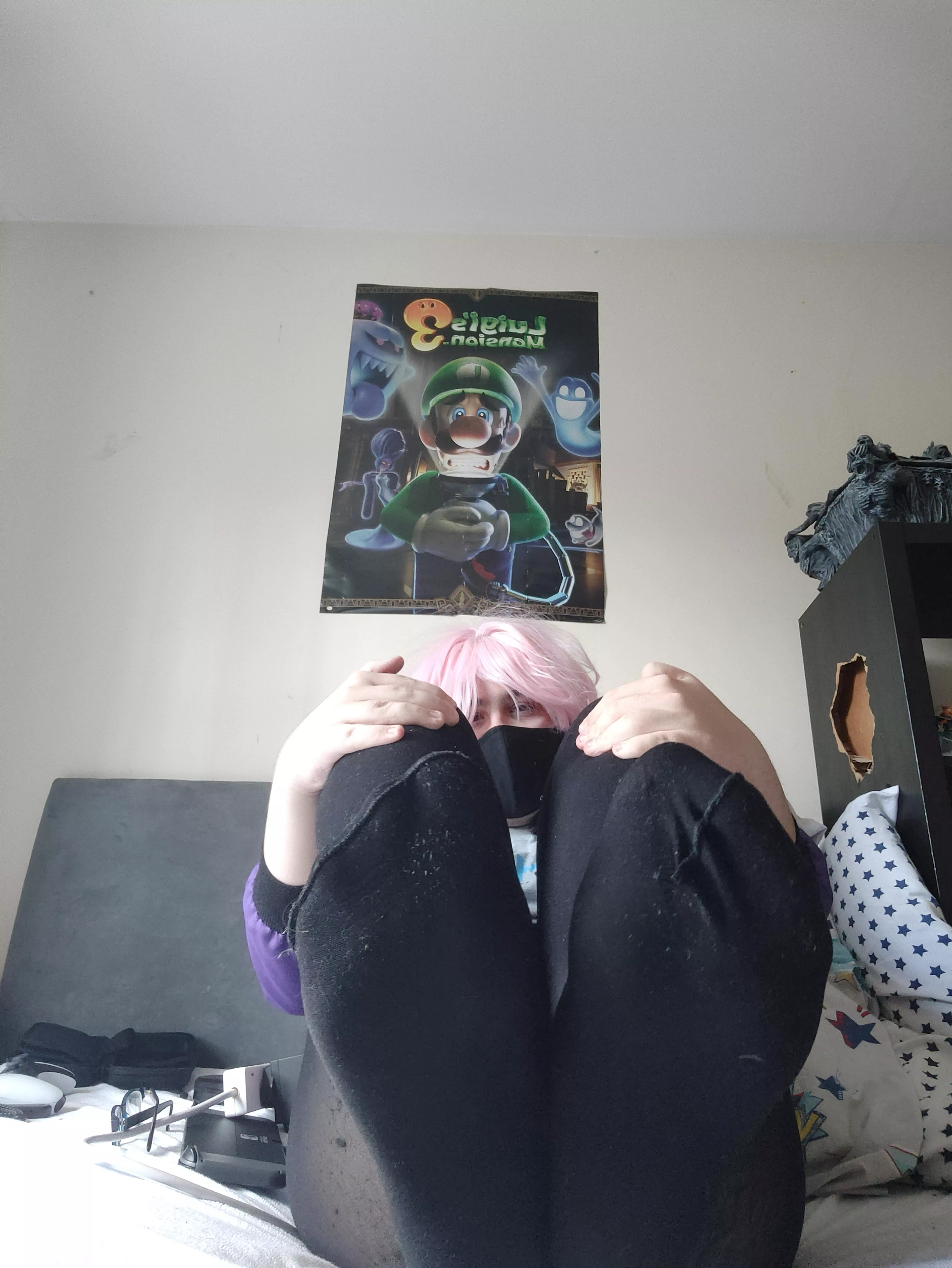 do they look good in these tights ~ there's a little spot for something to come through and fuck em~ 💜 posted by FarCarrot8951