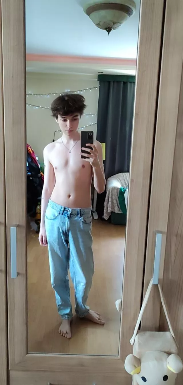 do u like boys like me? 🥺 posted by twinkytwink2002