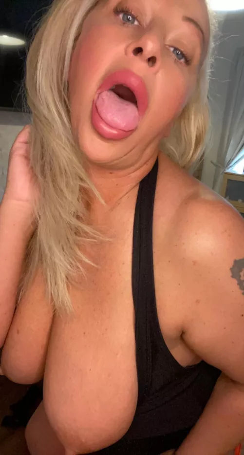 Do u like my mature nipples f46 by alicecouger