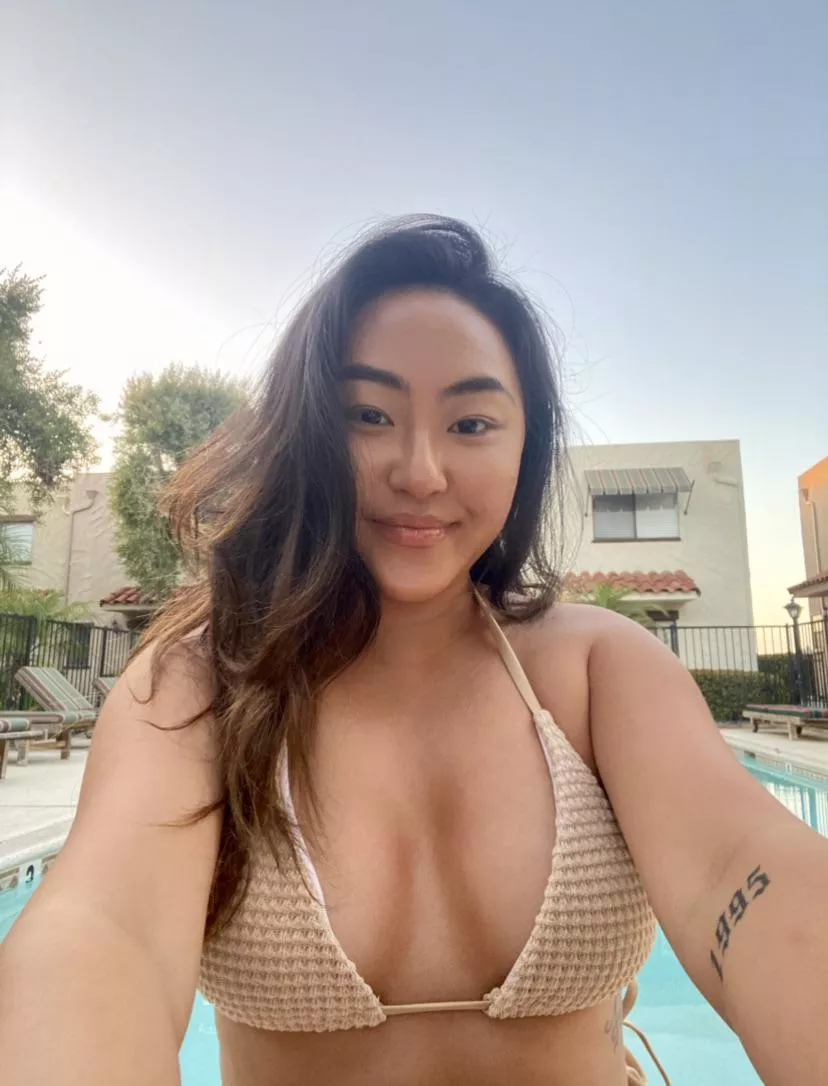 Do u like my melons? posted by imdebbae