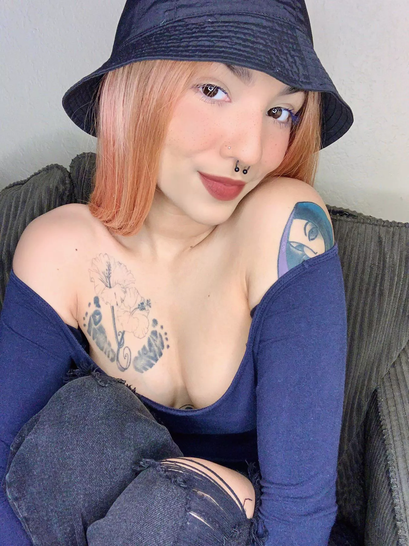 Do u like tatted latina milfs? posted by themfmilf