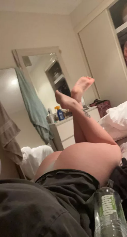 do u prefer ass or feet ? by littlemissc4ndy