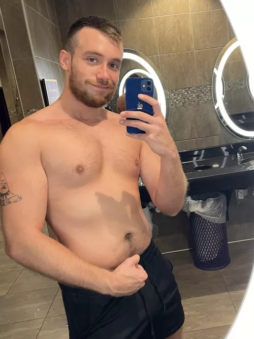 Do we like a big chest here ? by Gabs0n