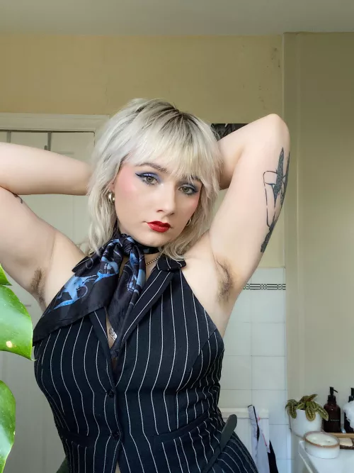 Do we like hairy armpits here ?? by cherryxbx