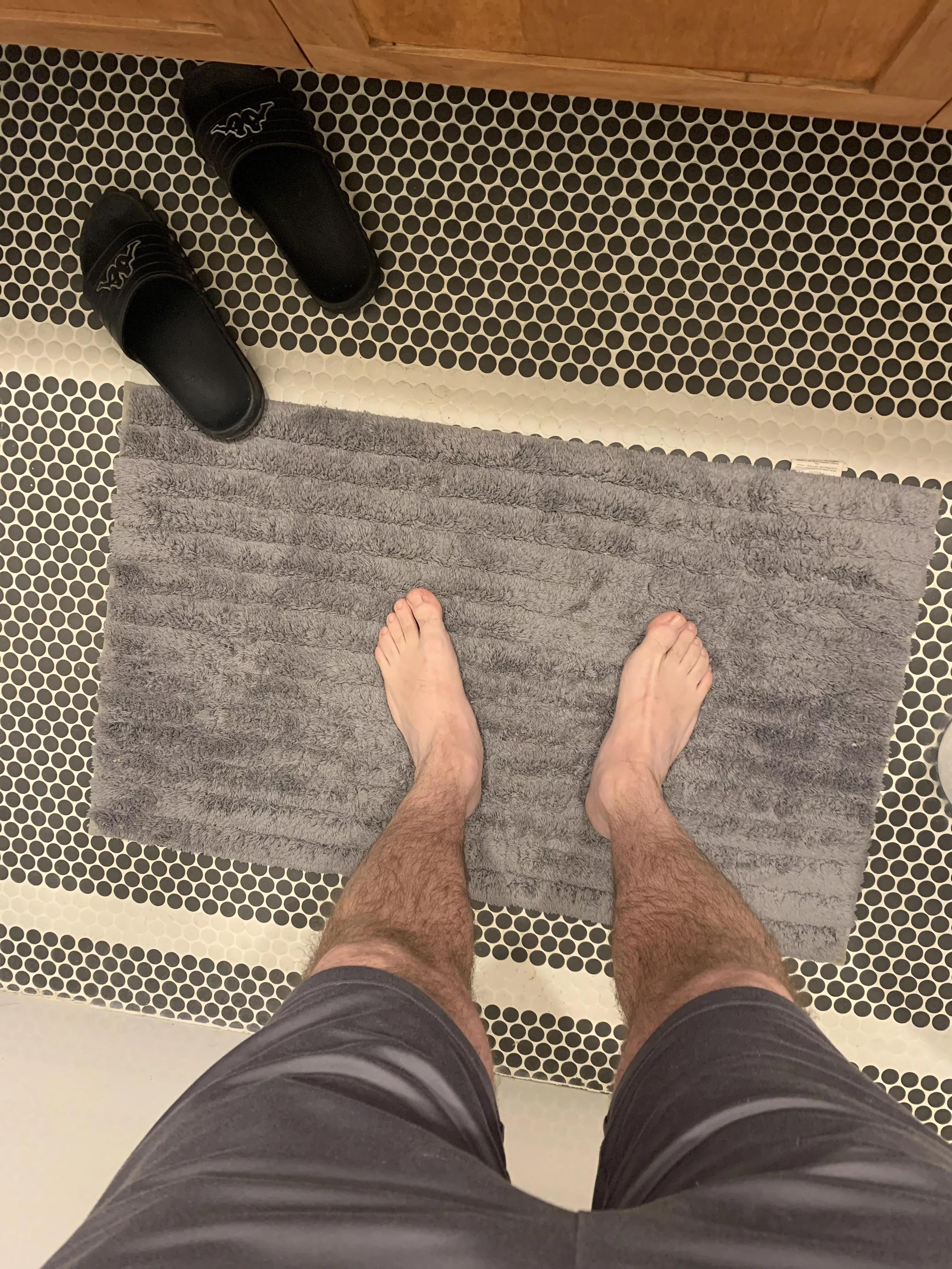 Do y’all like my feet? Would you suck on my toes? Or let me use them to give your cock a foot job? posted by Tight-Sheepherder-63