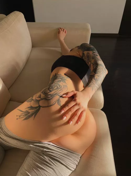 Do you eat ass on the first date? by SolemnlyConscious