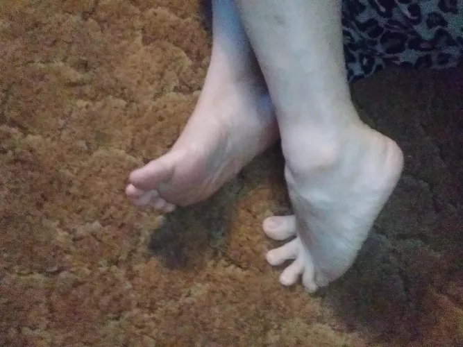 Do you enjoy looking? by Responsible-Bad8387