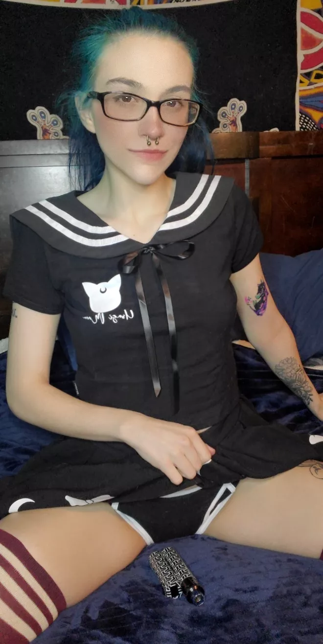 Do you guys like my underwear ? posted by lynnee11