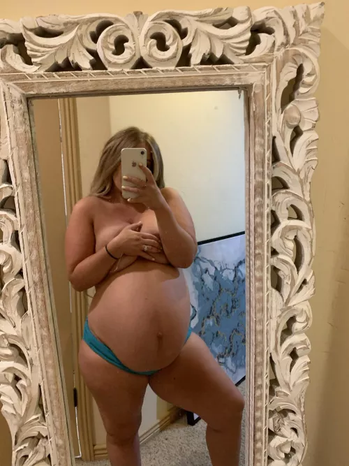 Do you guys think tha this is hot? by MaeIBeYourSub