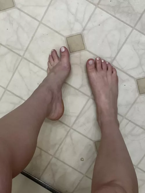 Do you have a foot fetish? by Footqueen220