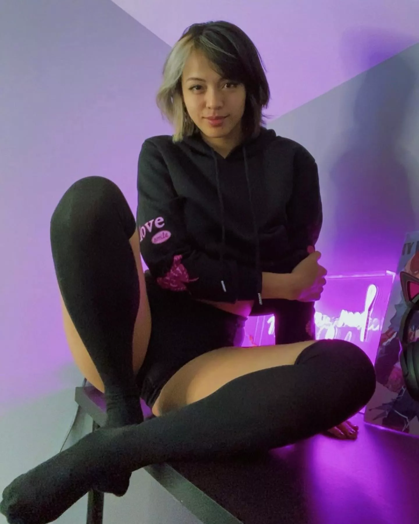 Do you like Asian Gamer Girls in Thigh Highs? 👀 posted by chansecretacc