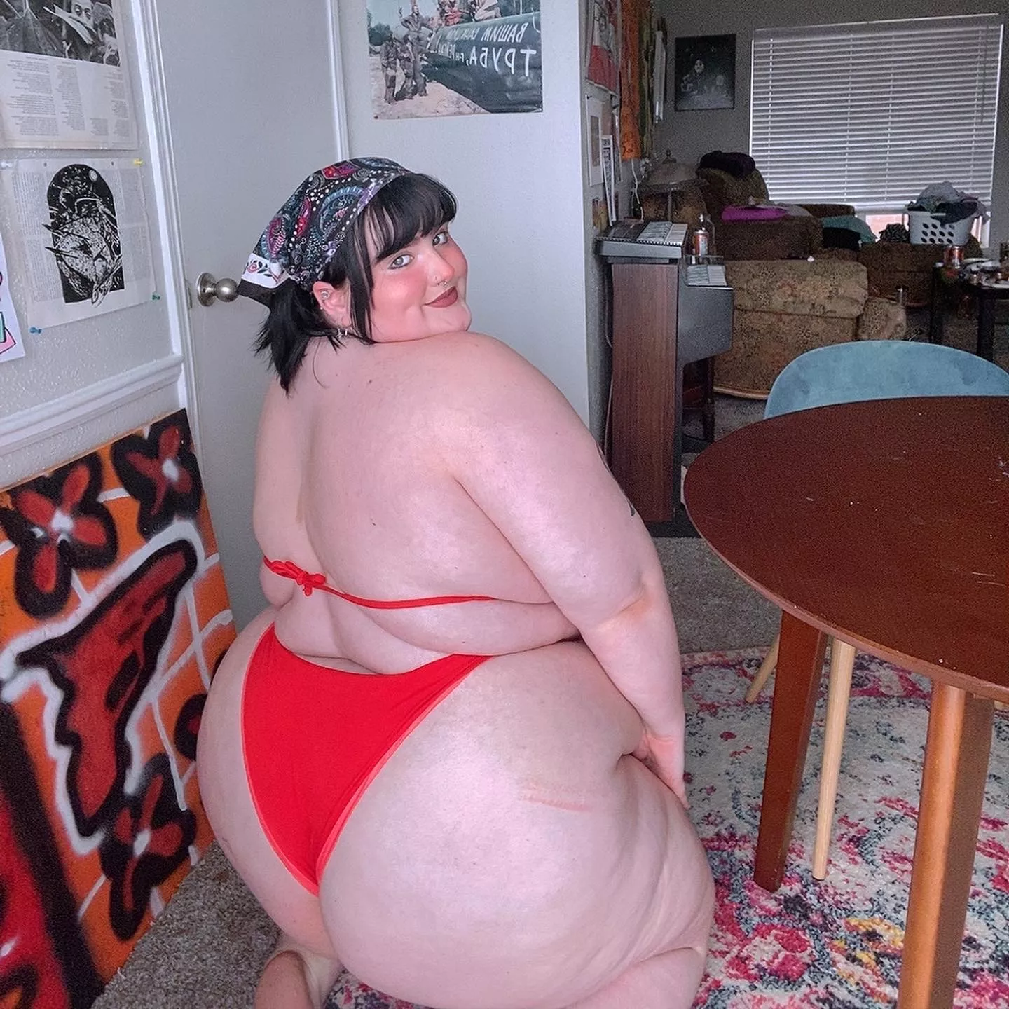 do you like big booties? 😈 posted by wh0reangel