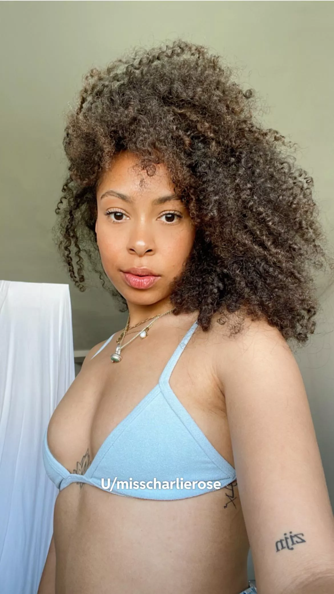 Do you like blue on me? posted by Misscharlierose