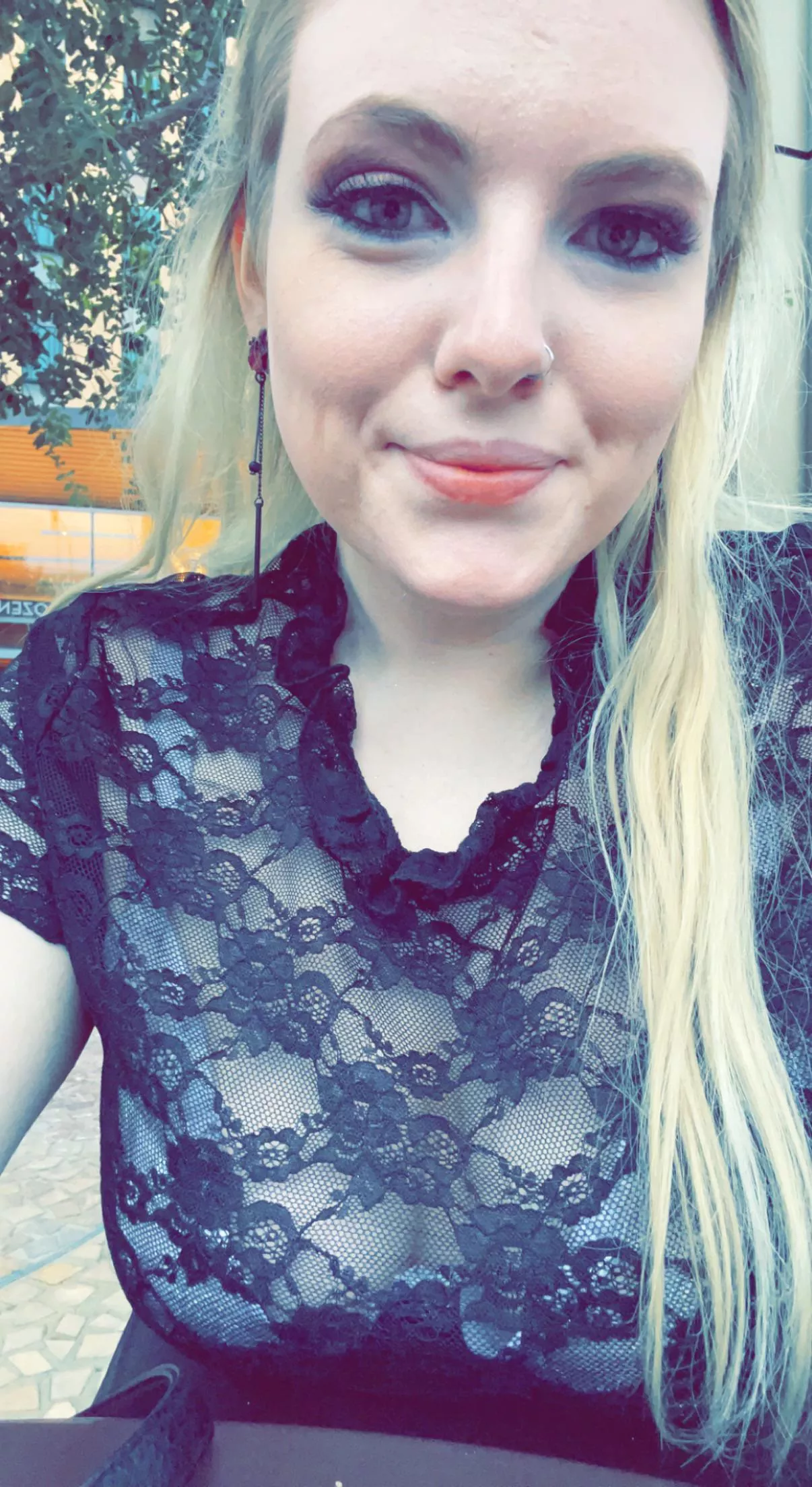 Do you like chubby goth girls?? 😜 posted by kittikazama