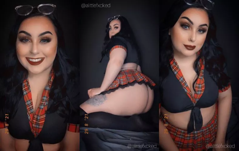 Do you like chubby schoolgirls? by LoveNeon19