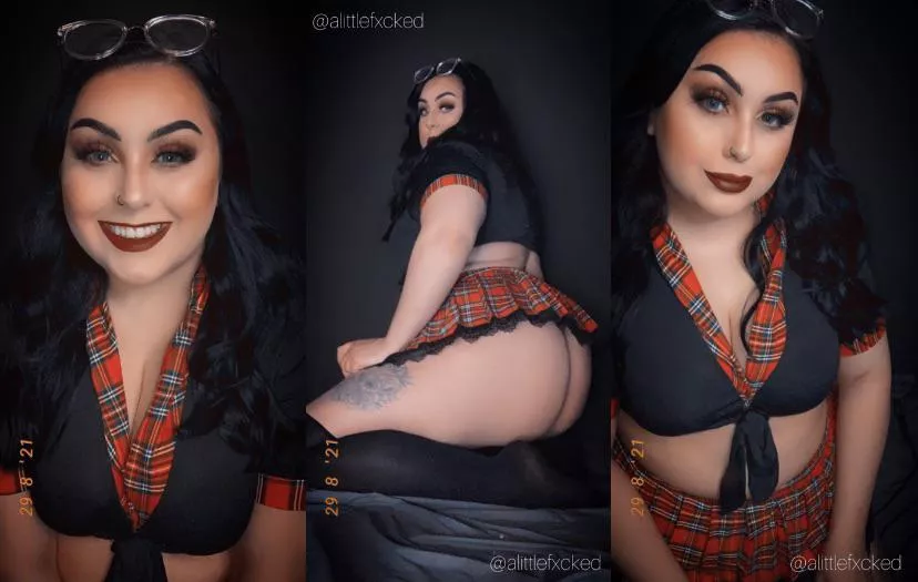 Do you like chubby schoolgirls? posted by LoveNeon19