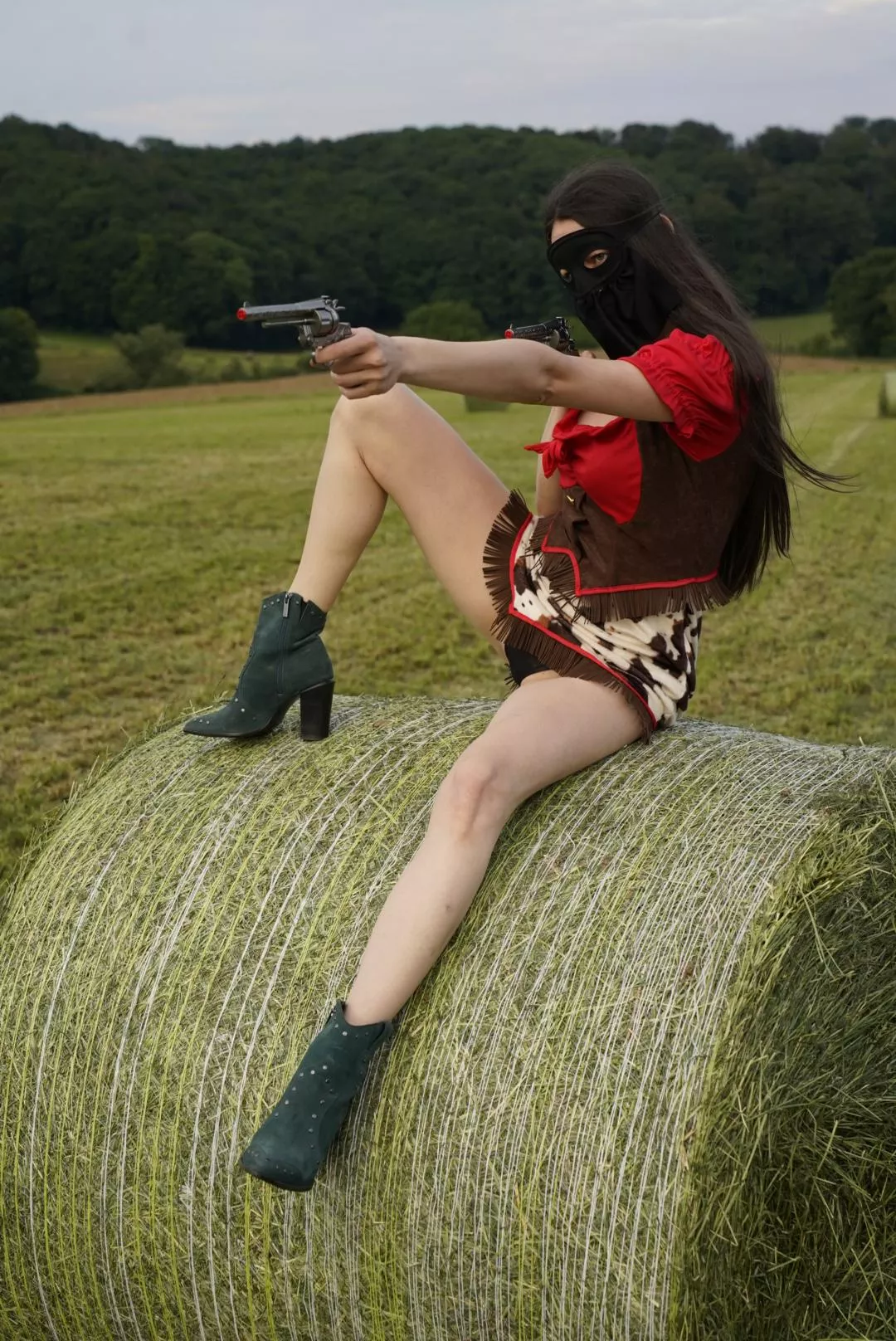 Do you like cowgirls ? posted by FollowTheMaskedBunny