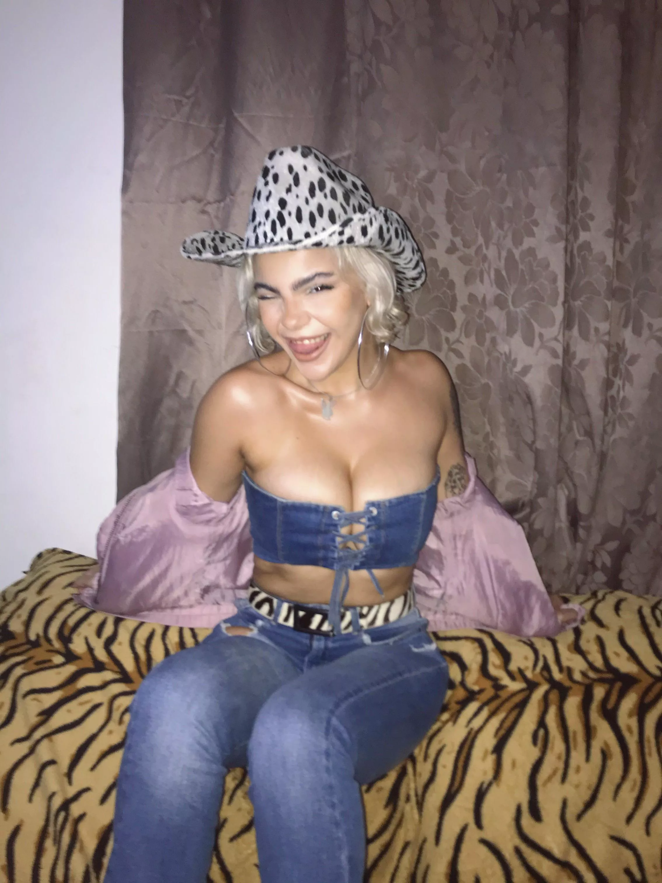 do you like cowgirls? posted by babemandz