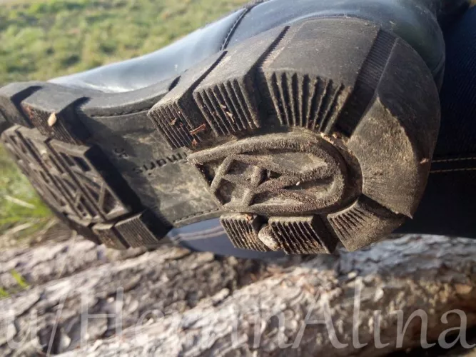 do you like dirty boots? [bootfetish] by HerrinAlina