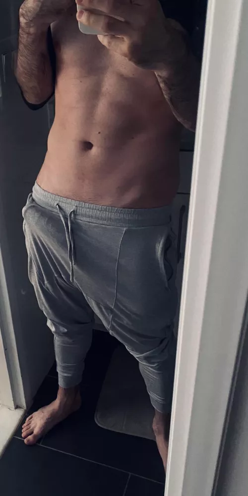 Do you like gray sweatpants? by TD903