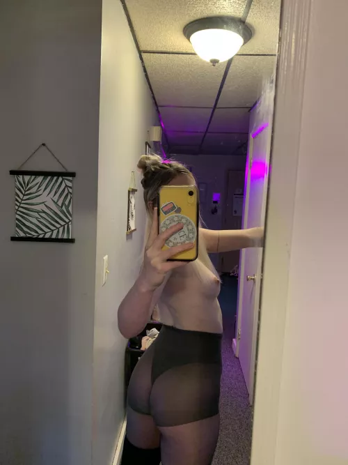 do you like how the tights make my ass look? by Babykaittt