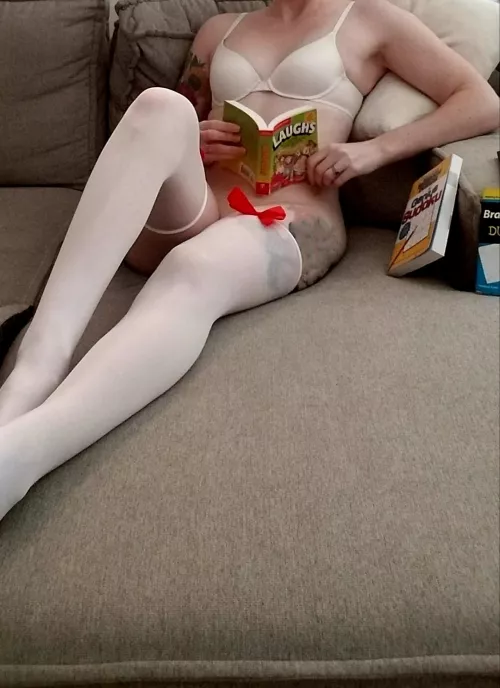 Do you like long, pale, tattooed legs? by Fajitafeet_xo