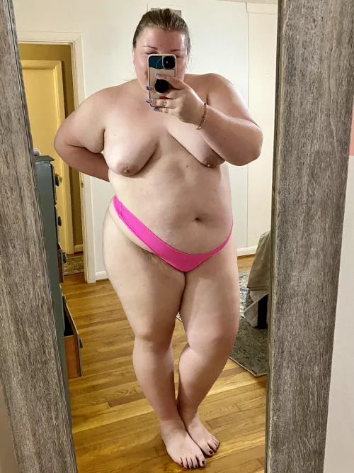 Do you like me in pink? 😇 by semiephemeral