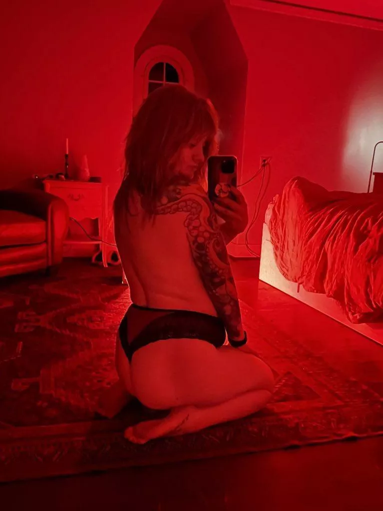 Do you like me in red? posted by KateLov14938881