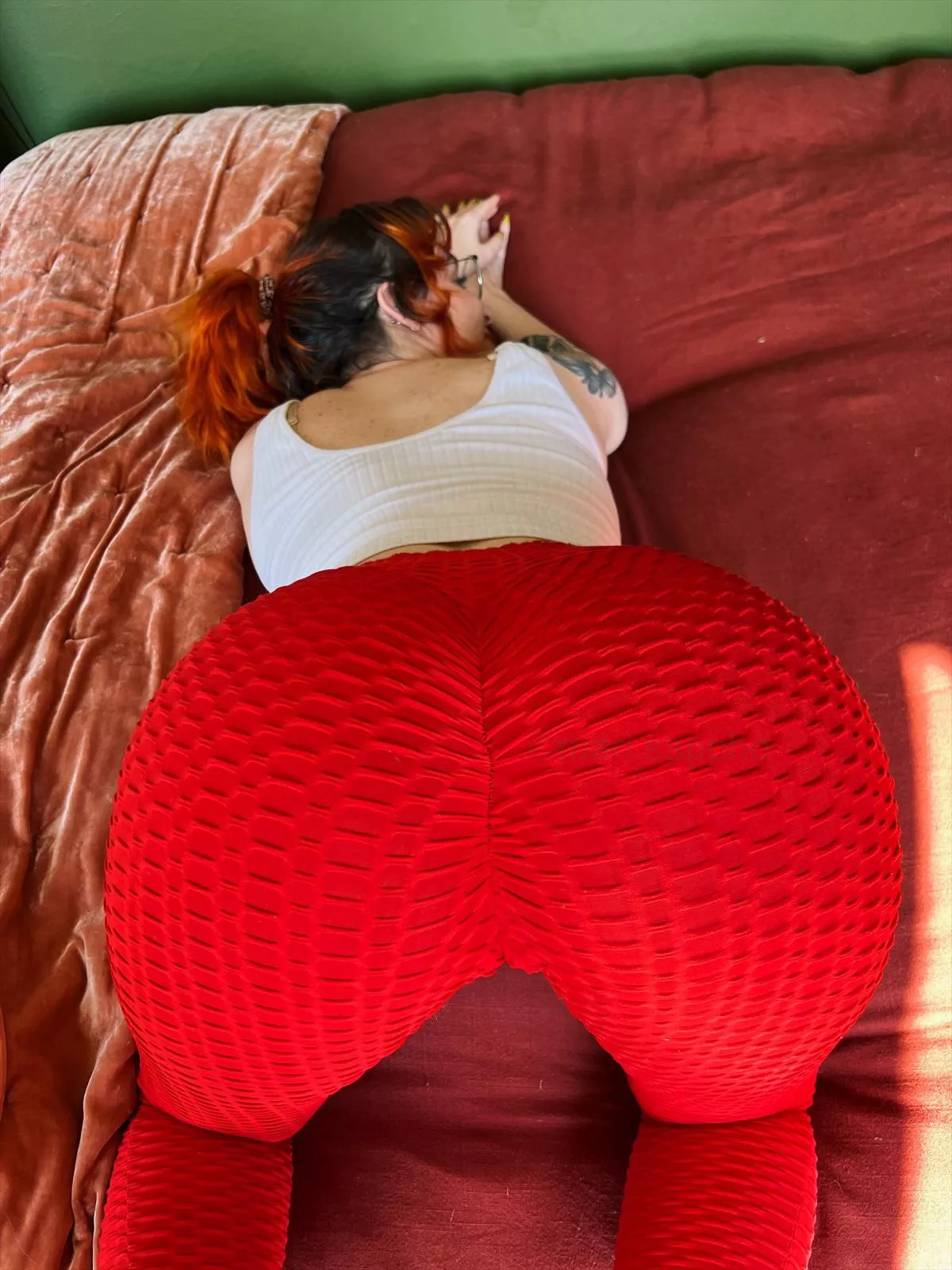 Do you like me in red? posted by meowreesa