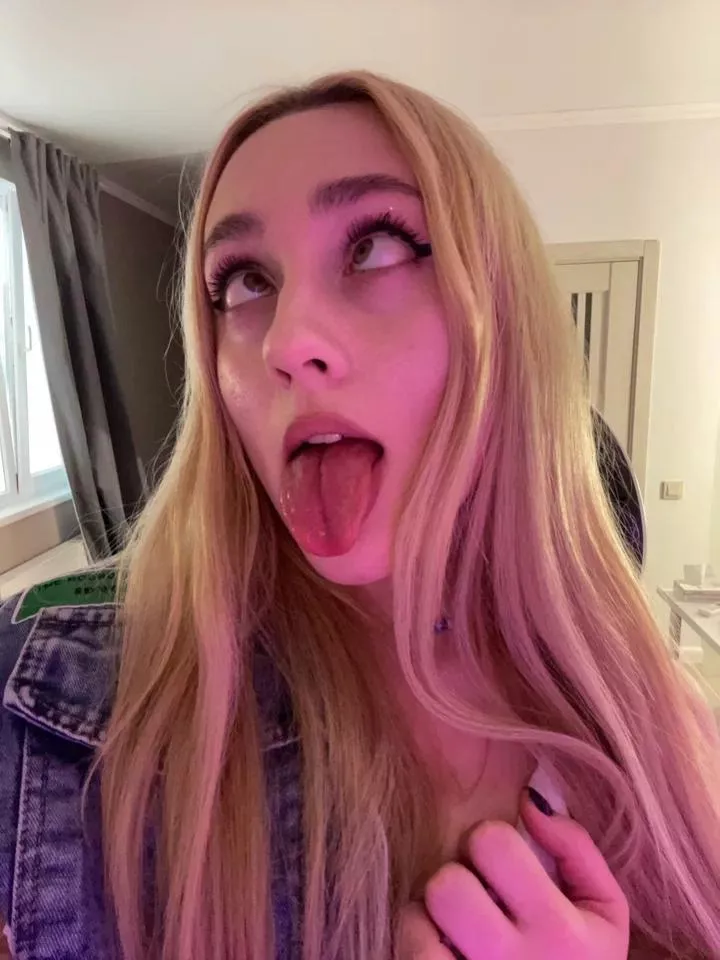 Do you like my ahegao face? posted by KENNETHANGEL