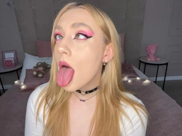Do you like my ahegao face,daddy? posted by KENNETHANGEL