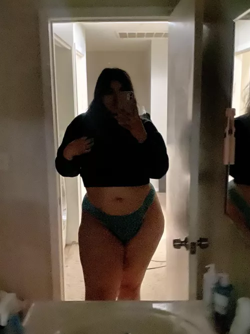 do you like my body? by ashleyy07