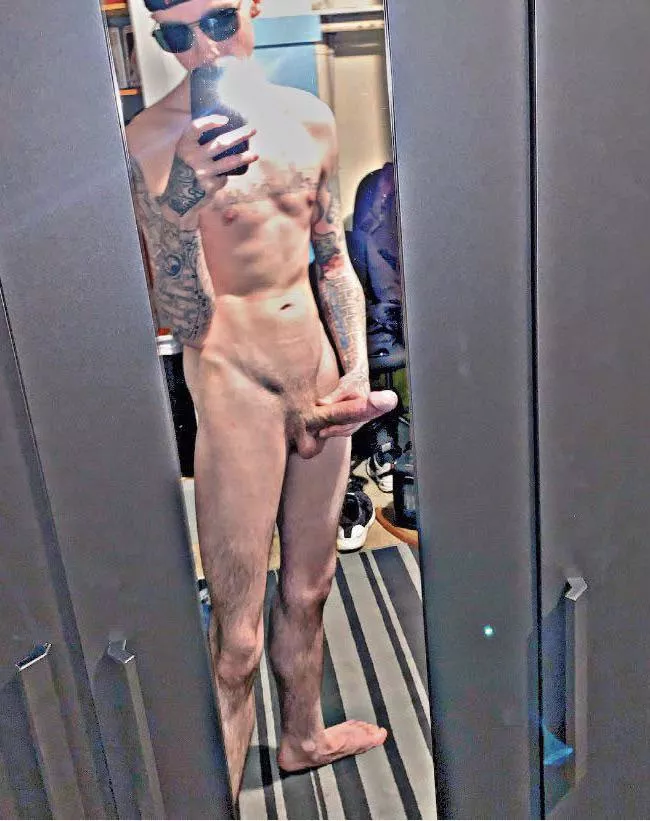 Do you like my body? posted by Biggertheneverrr