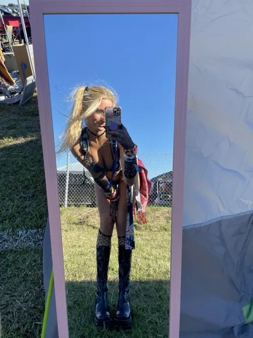 do you like my boots 👀 by Left_Egg_1626