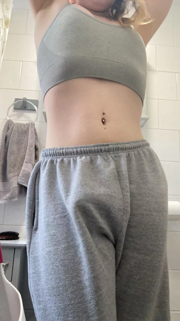 Do you like my bulge? posted by Lilbaomom