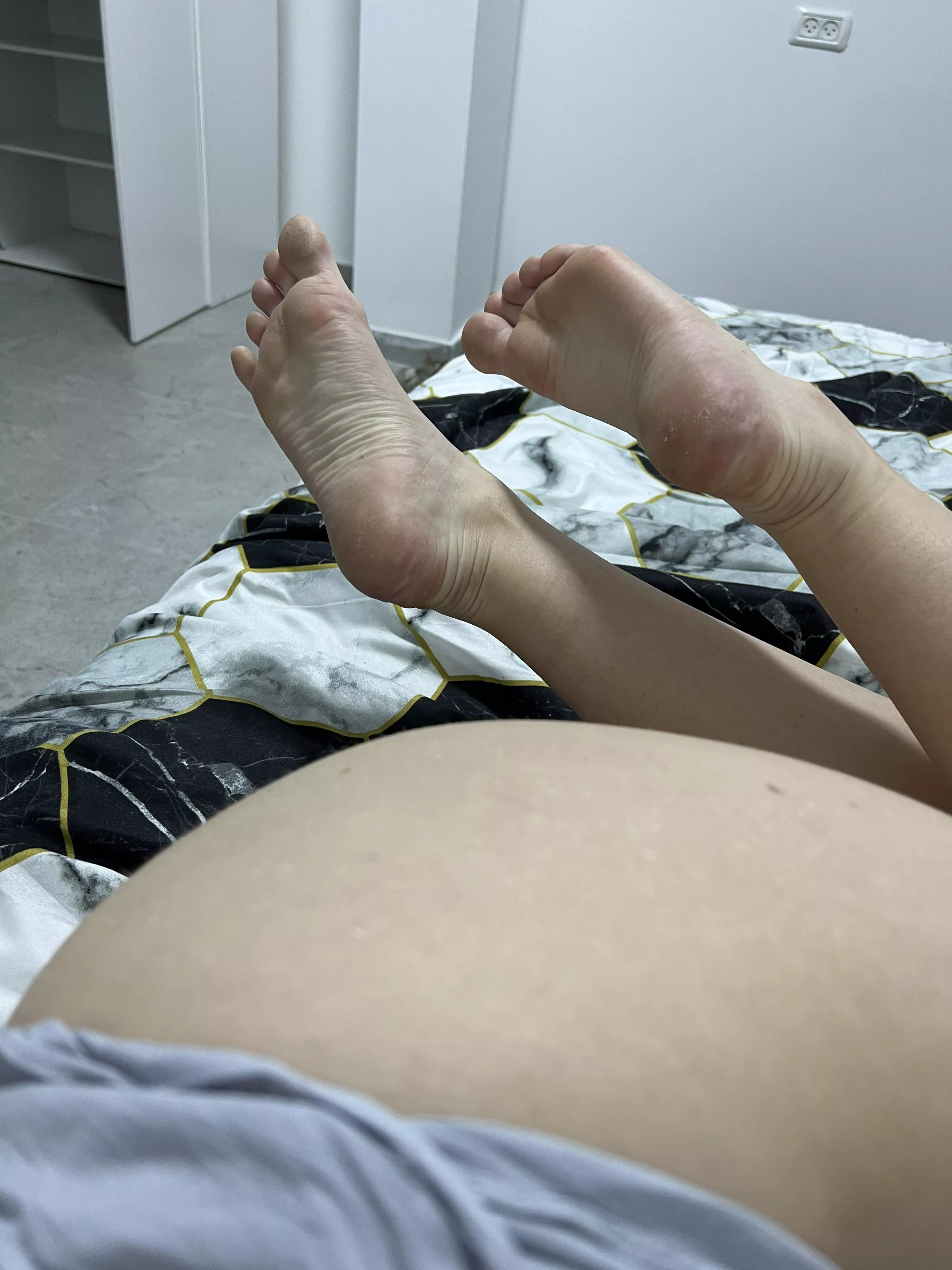 Do you like my feet? posted by bellbela