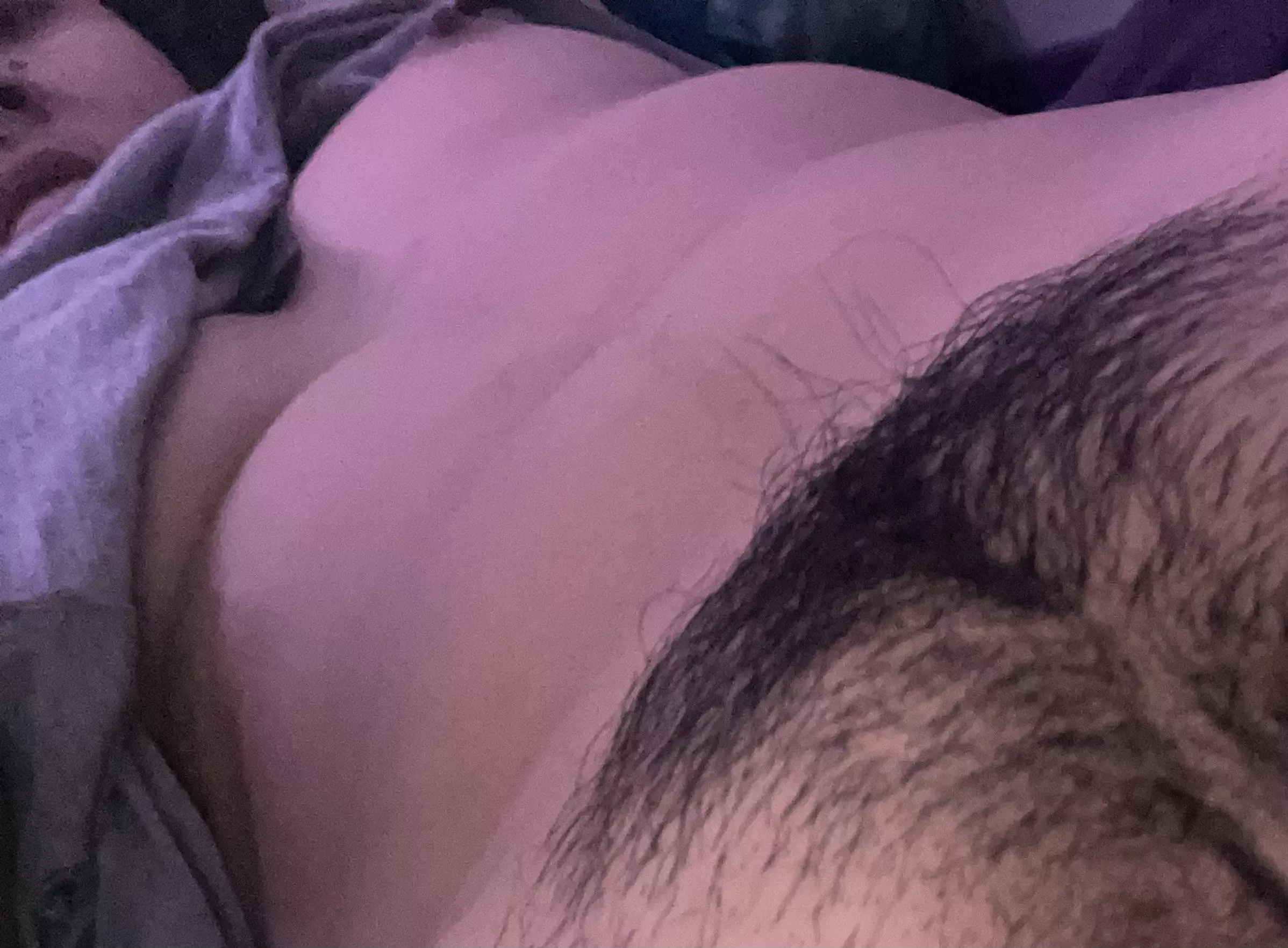 Do you like my Filipina fuzz?;) posted by knowfacehaze