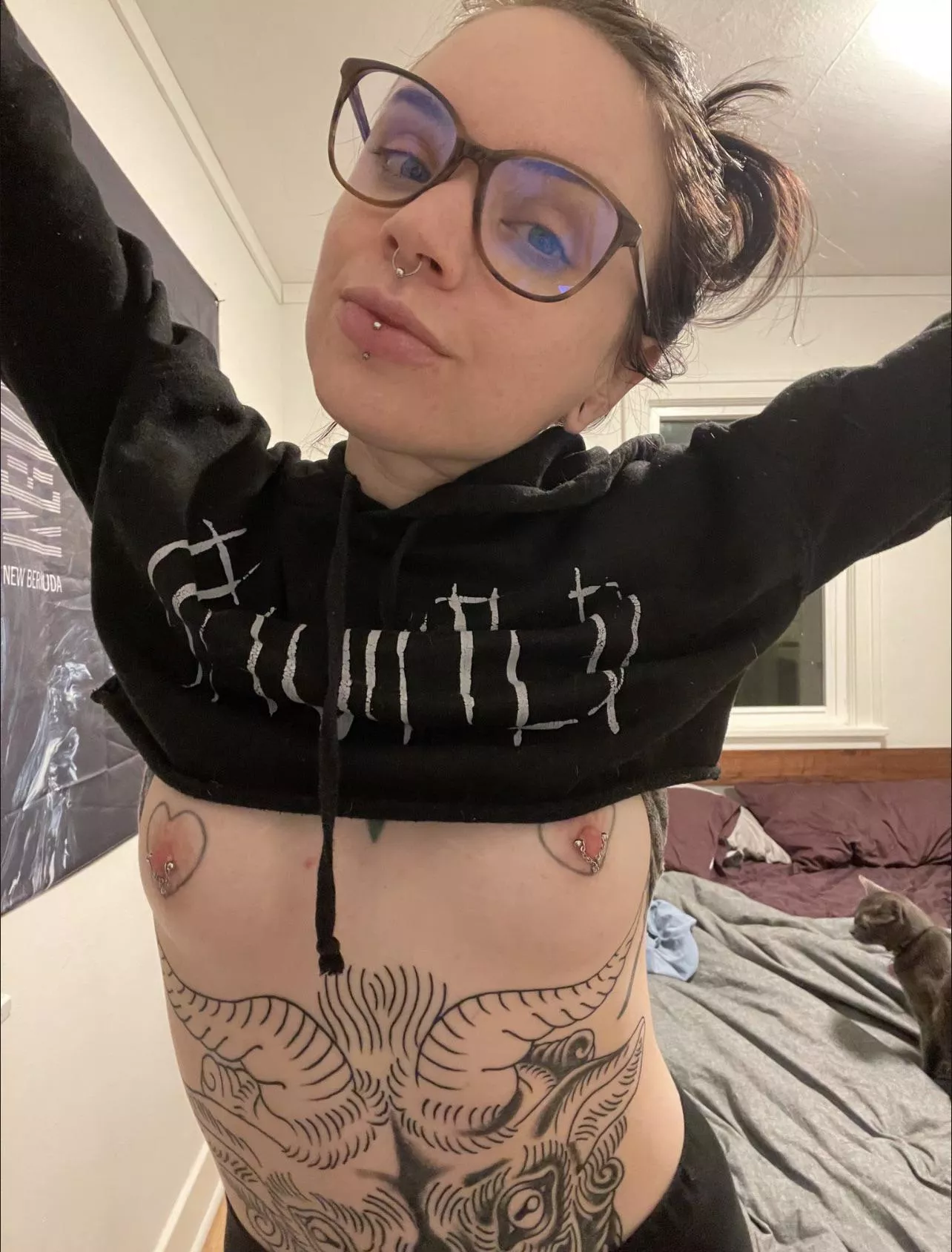 Do you like my glasses 🤓 posted by ahptik