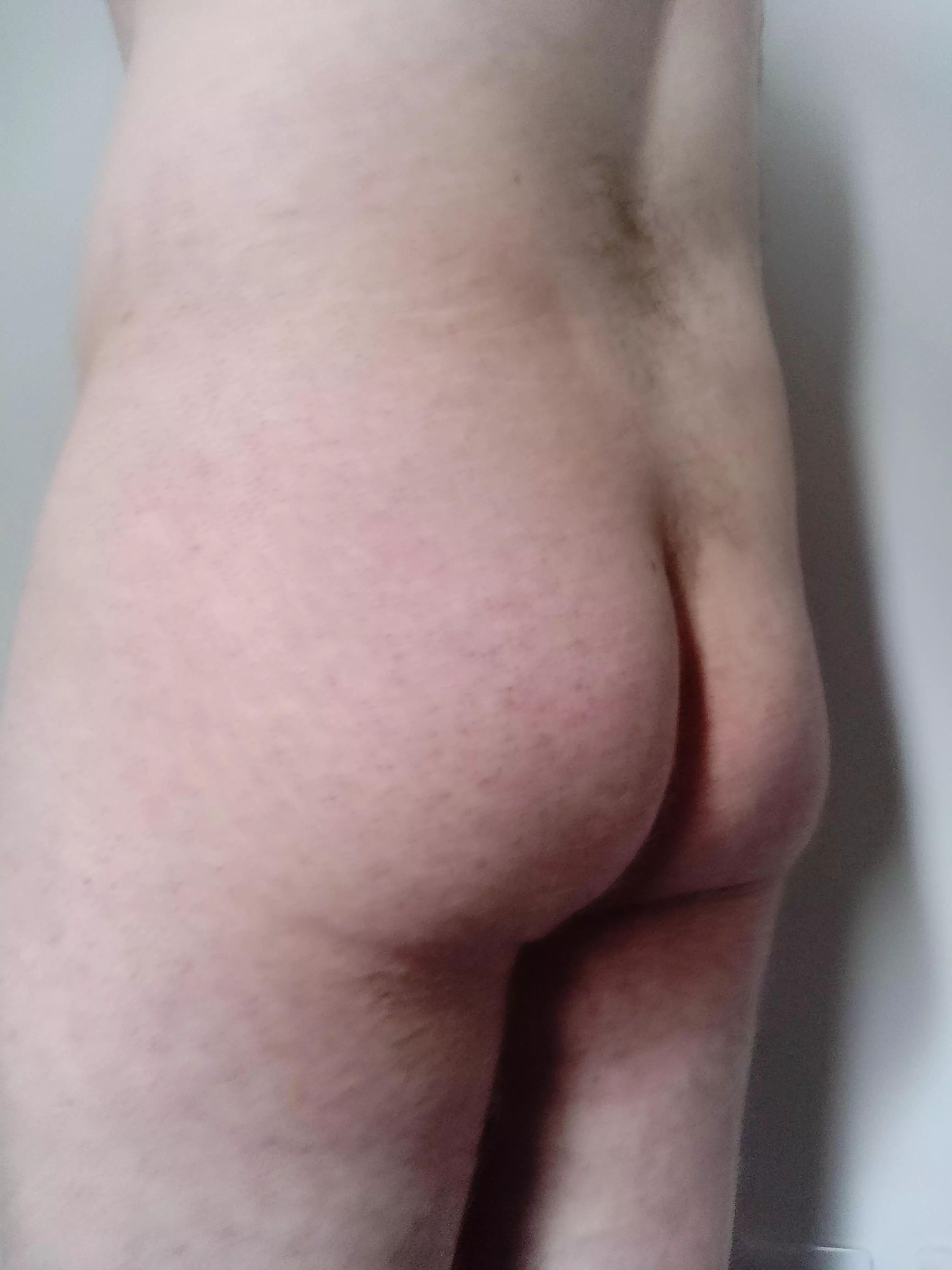 Do you like my 🍑? posted by harrycookie96