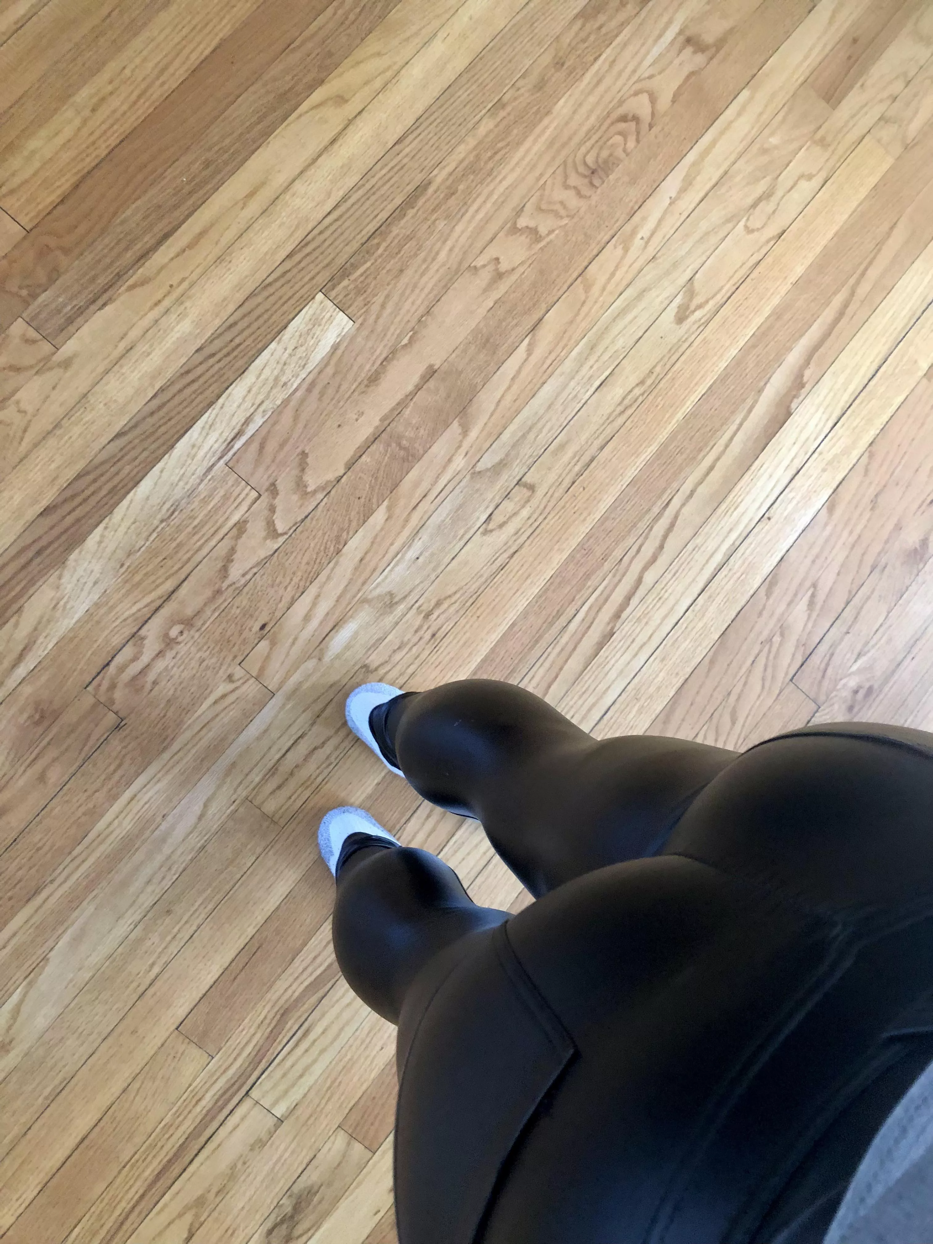 Do you like my leggings? posted by Metulio