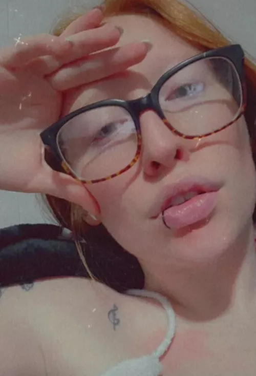 Do you like my lips? :* by cuteredhead00