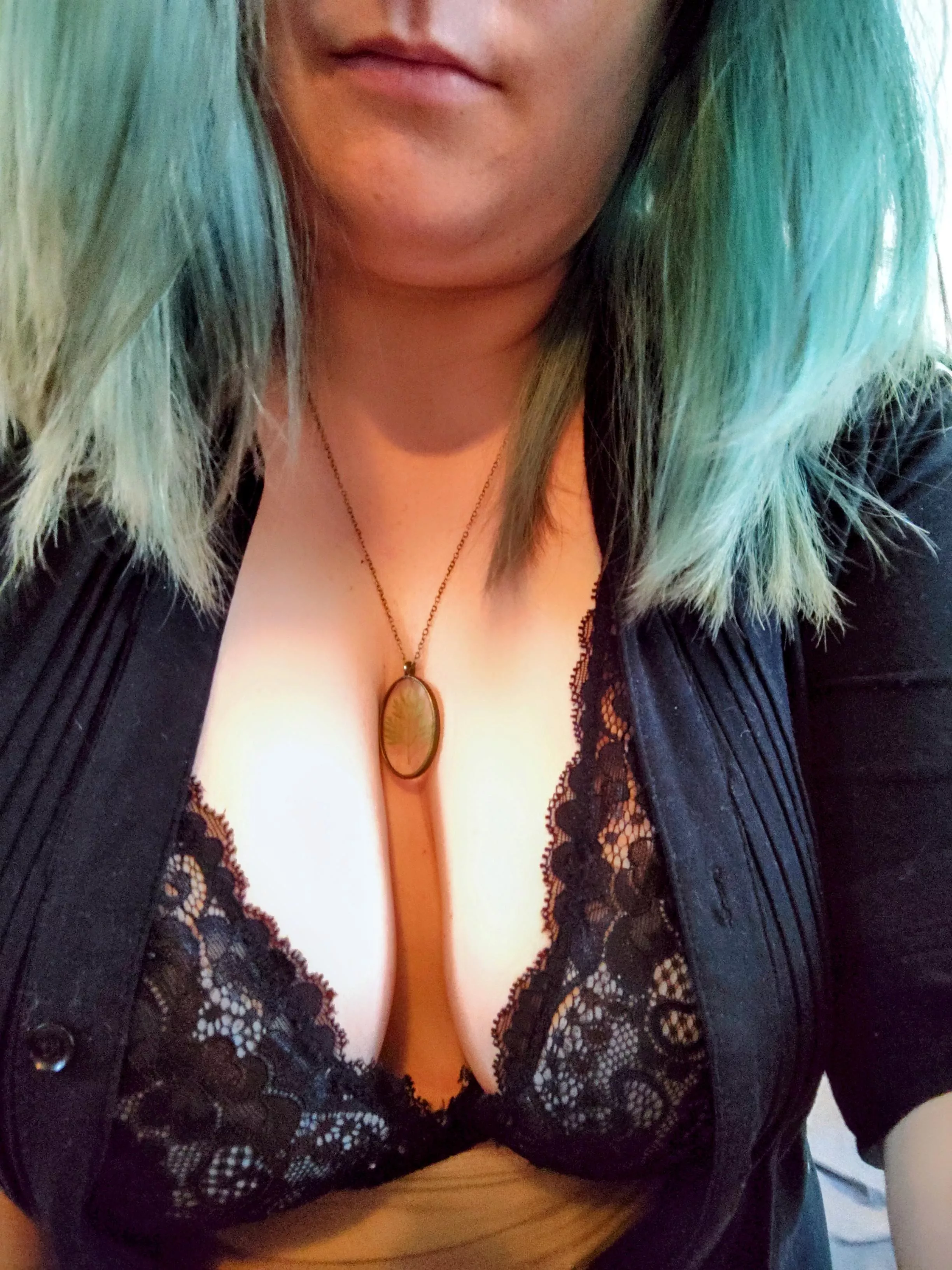 Do you like my necklace ? 🤔 posted by Catermade