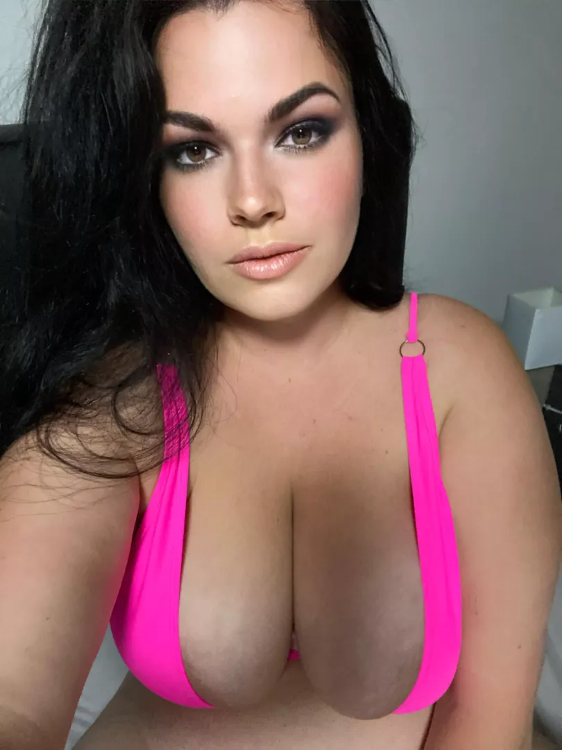 Do you like my new bikinis? posted by hotjasmine5