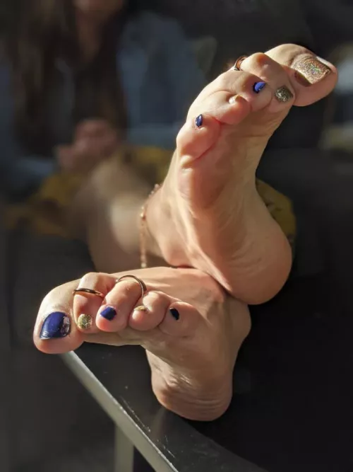 Do you like my new toe rings? by ZazzyZebra