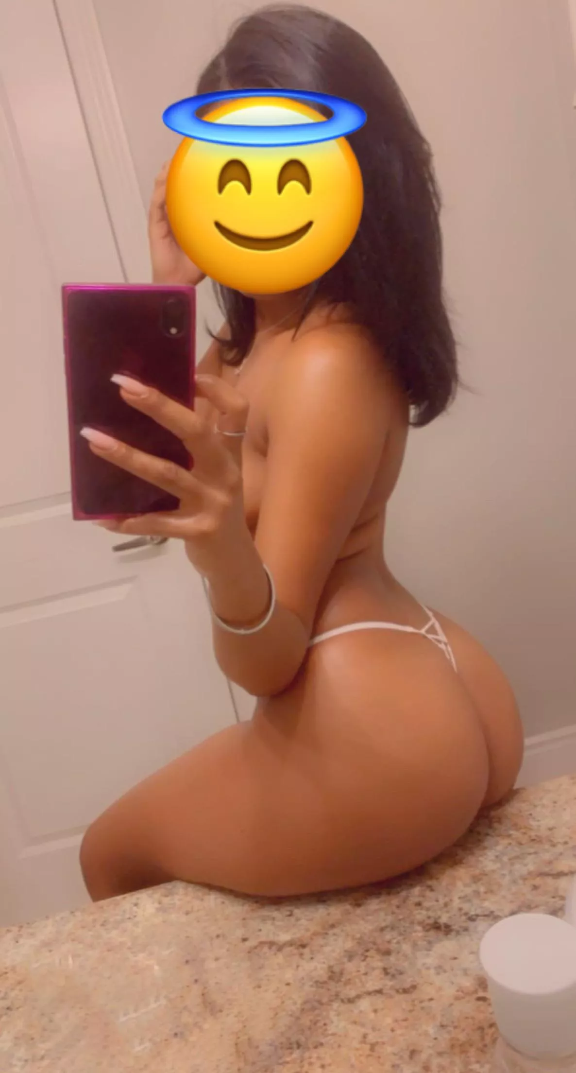 Do you like my phat Latina ass? posted by bouncybootybecky