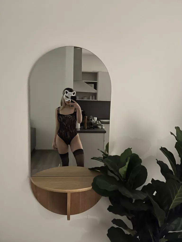 do you like my pussy come taste it😈 posted by Carsobg